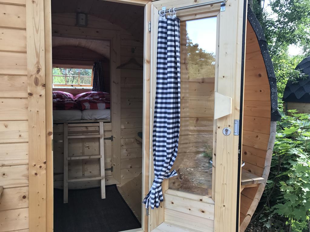 Hotel Schlaffass - Schlafen Im Holzfass Tattendorf Exteriér fotografie